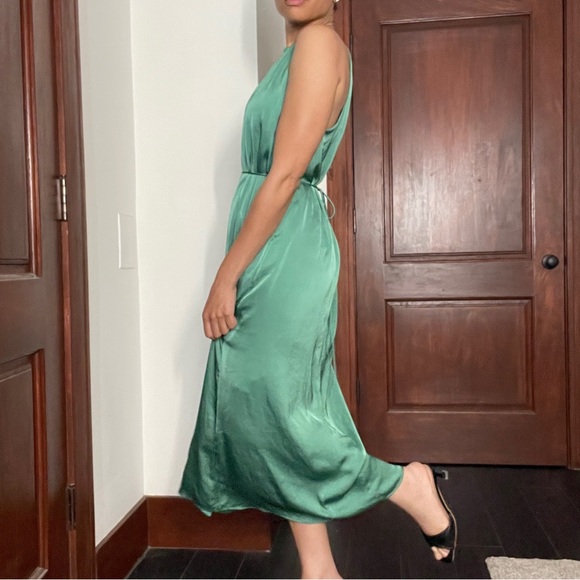Green Maxi Dresd - Picture 3 of 7